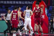 雷速-包含里程碑夜深圳男篮临场应变，欧超杯今晨刷纪录，赛场秩序良好，临场指挥获称赞的词条