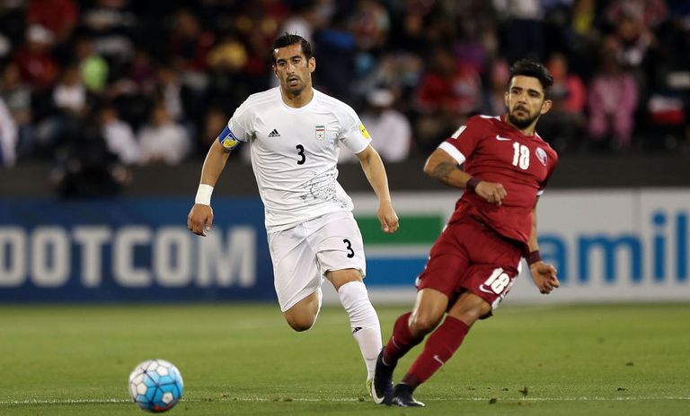 里昂发布备战花絮,集结日队长鼓劲,荷甲任务艰巨,纪律约束更严格(海里昂狂暴时间) 里昂发布备战花絮,集结日队长鼓劲,荷甲任务艰巨,纪律约束更严格(海里昂狂暴时间)